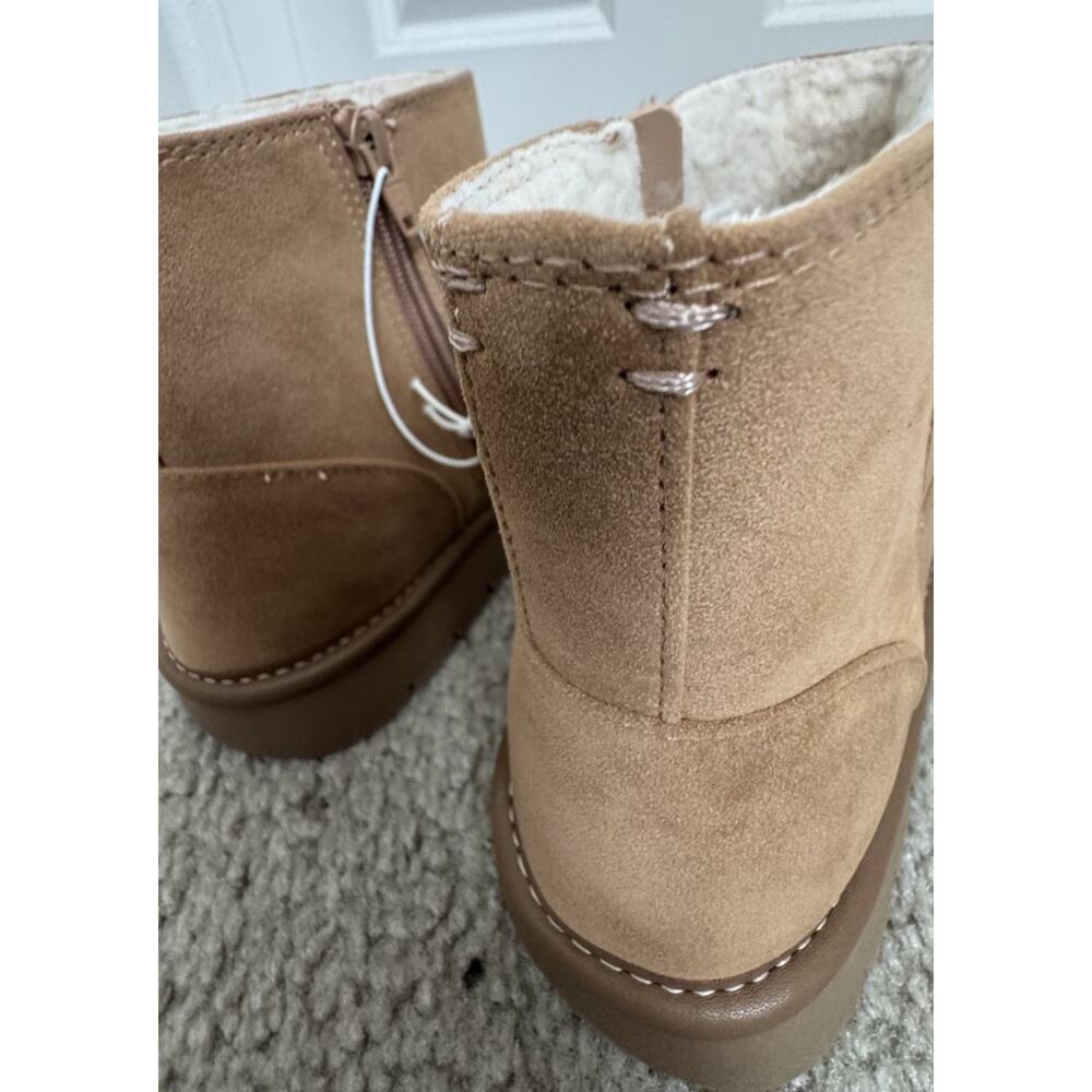 Universal Thread May Boots Womens 8 Tan Faux Suede Fur Lined Memory Foam NWT - Picture 7 of 12